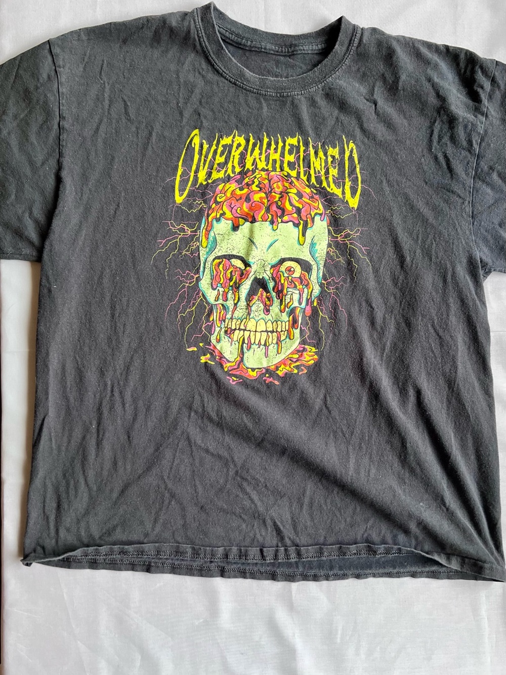 Overwhelmed Graphic Skull Tee - Black